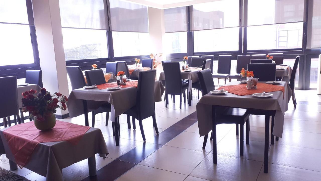 Alcazaba Hotel Johannesburg Bagian luar foto