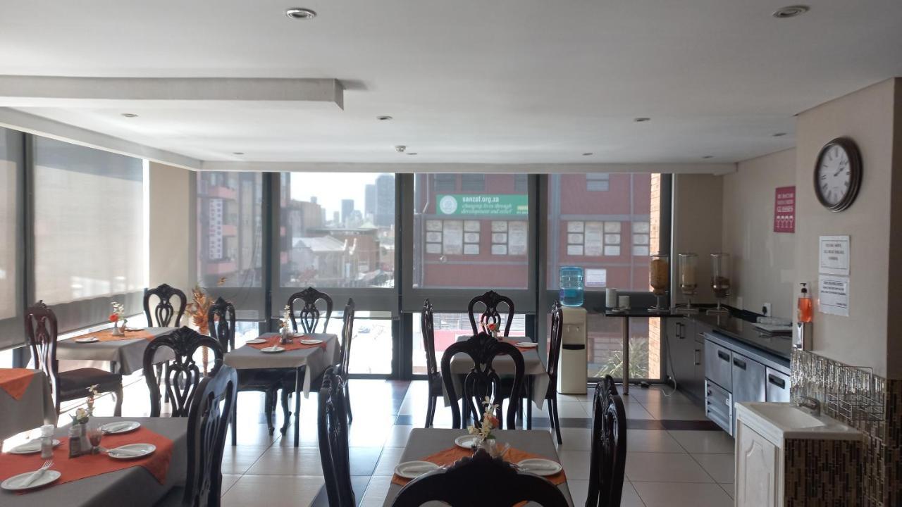 Alcazaba Hotel Johannesburg Bagian luar foto
