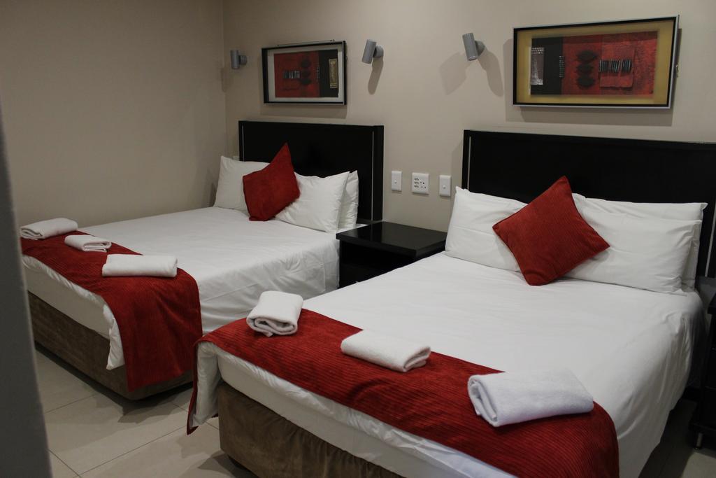 Alcazaba Hotel Johannesburg Bagian luar foto