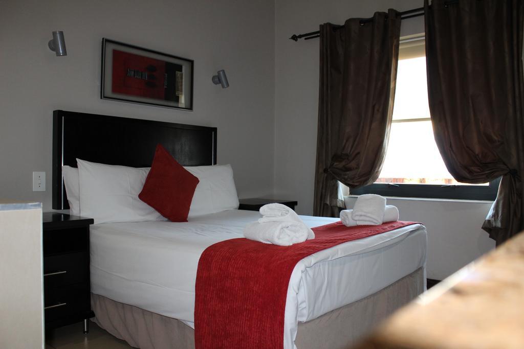 Alcazaba Hotel Johannesburg Bagian luar foto