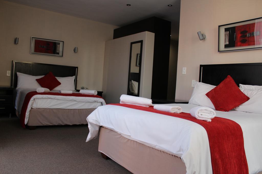 Alcazaba Hotel Johannesburg Bagian luar foto