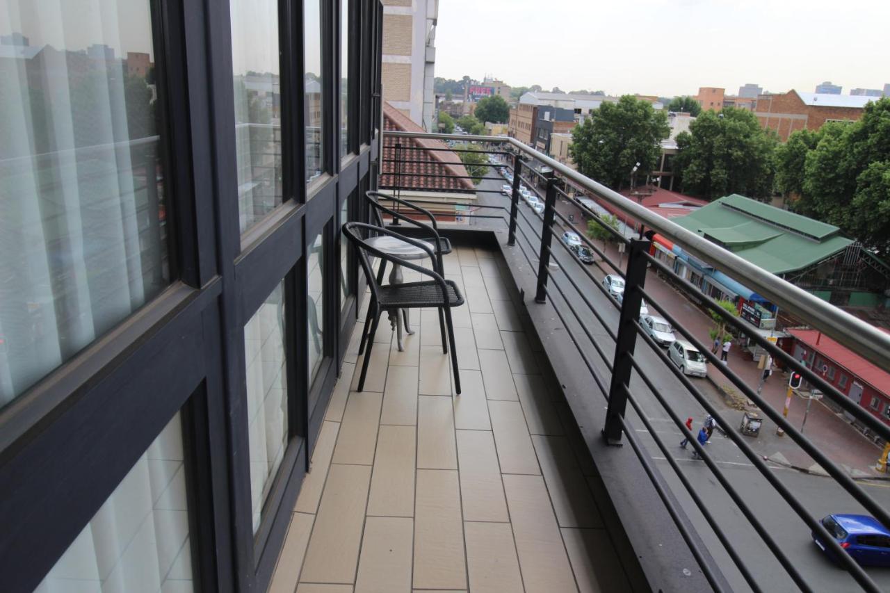 Alcazaba Hotel Johannesburg Bagian luar foto