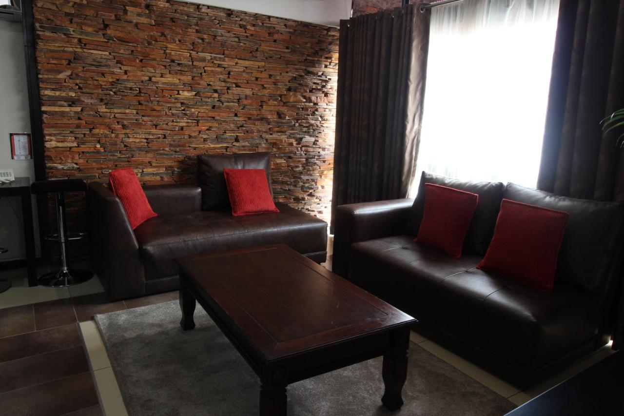 Alcazaba Hotel Johannesburg Bagian luar foto