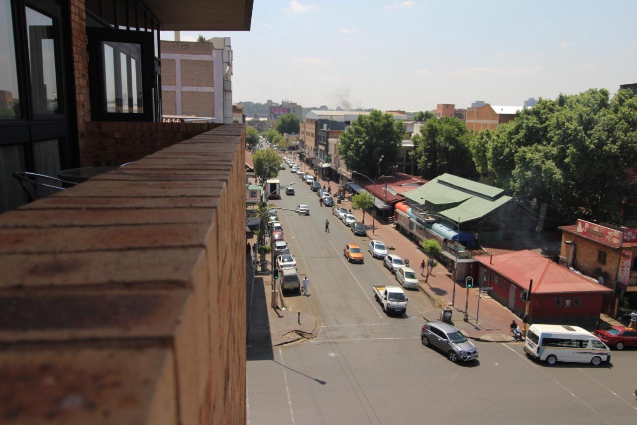 Alcazaba Hotel Johannesburg Bagian luar foto